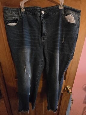 Dark Wash Distressed High-Waist Cropped Jeans